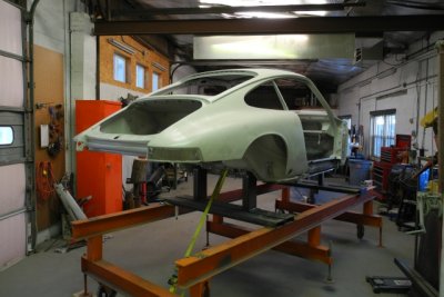 Porsche restoration in progress (3962)