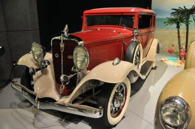 1932 Studebaker, Museum Collection: Gift of Donald Messner, Williamsport, PA (9451)