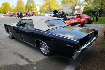 1966 Lincoln Continental 4-door convertible (9829)