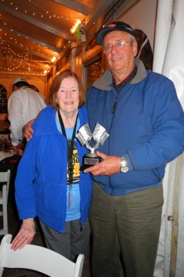 Roxane and Bob with Best in Class trophy (8345)