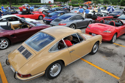 Gathering for Photo Shoot after Parade of Porsches (3045)