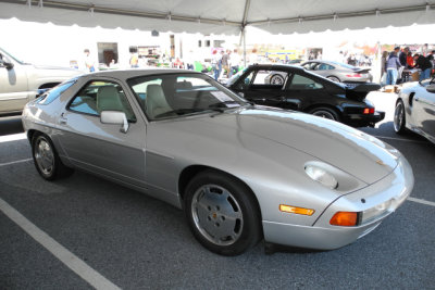 928 S4, car dealer area, 38th Annual Porsche-Only Swap Meet in Hershey (0266)