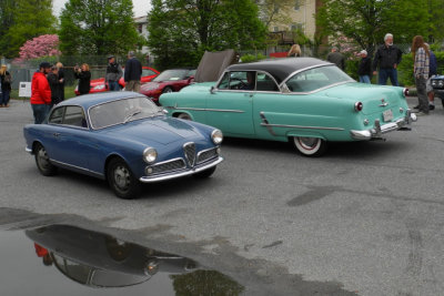 1960 Alfa Romeo Giulietta Sprint and 1953 Ford (0334)