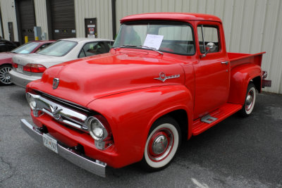 Mid-1950s Ford F-100 pickup (0344)