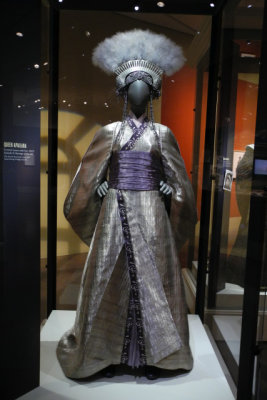Queen Apailana, Funeral Gown With Fan, 2005, Episode III: Revenge of the Sith (9413)