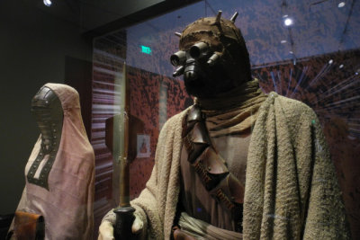 Right: Tusken Raider, Male, With Gaffi Stick, 1977, Episode IV: A New Hope (9438)