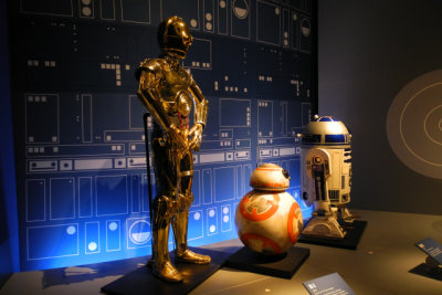 C-3PO, 1980, Ep. V: Empire Strikes Back;  B-88, 2015, Ep. VII: The Force Awakens; R2-D2, 1977, Ep. IV: A New Hope (9499)