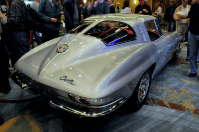1963 Chevrolet Corvette Sting Ray, second generation Corvette or C2, with 1963-only split window (8892)