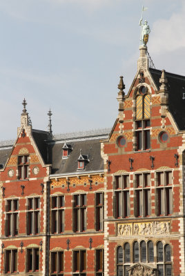Beautiful Amsterdam building.jpg