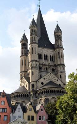 Cologne church and shops.jpg