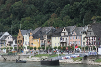 Middle Rhine town 2.jpg