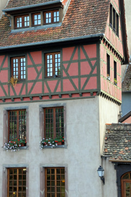Strasbourg colorful house.jpg