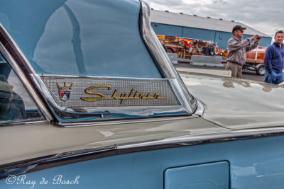 '57 Ford Fairlane 500 Skyliner