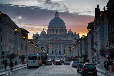 Via della Conciliazione e San Pietro all'imbrunire