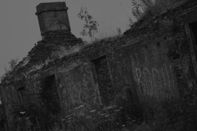 Boo !  Abandoned Cottage