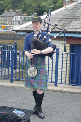 The Busking Piper