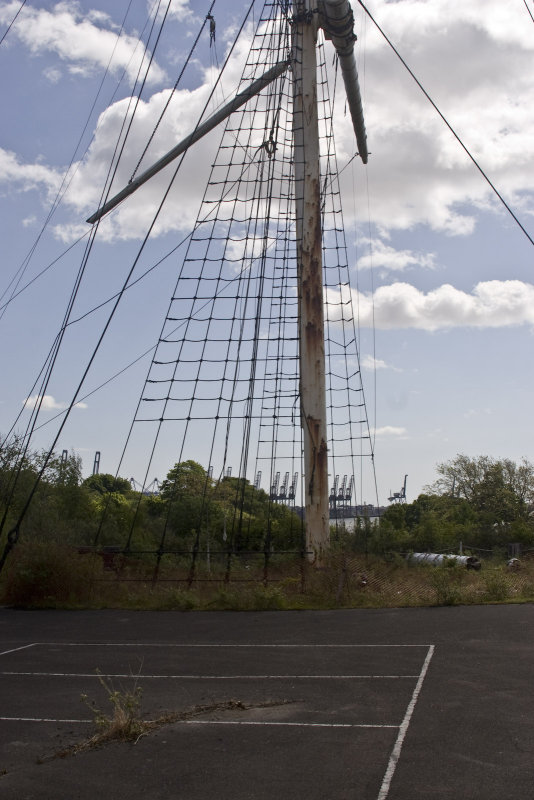What's left of the Mast