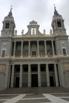 entrance of catedral.jpg