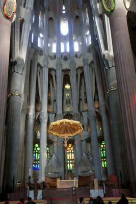 interior of Sagrada Familia 8.jpg