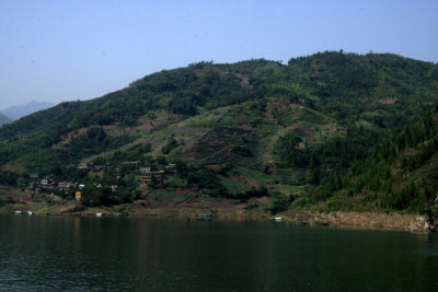 village in little three gorges.jpg