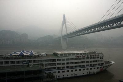 Yangtze Gold 3 at Pier 11.jpg