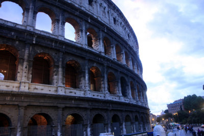 colosseum at night 1.jpg