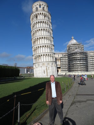 Robert by Leaning Tower of Pisa.jpg