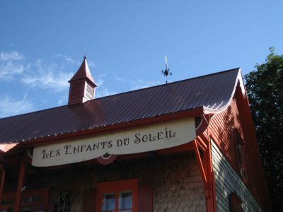 Le soleil a bien choisi sa maison pour y loger sa famille