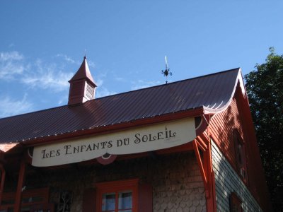 Le soleil a bien choisi sa maison pour y loger sa famille