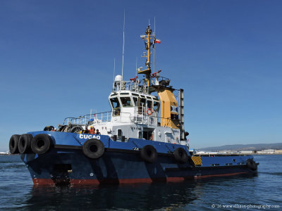 Cucao, one of the assisting tugs