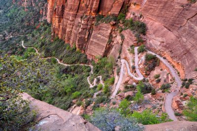 the winding trail to Angels Landing