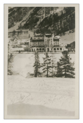 Vintage Skiing