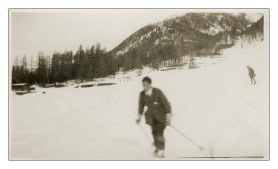 Vintage Skiing