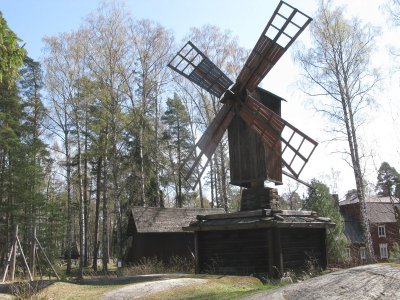 Canon.Hel.4.27075.jpg