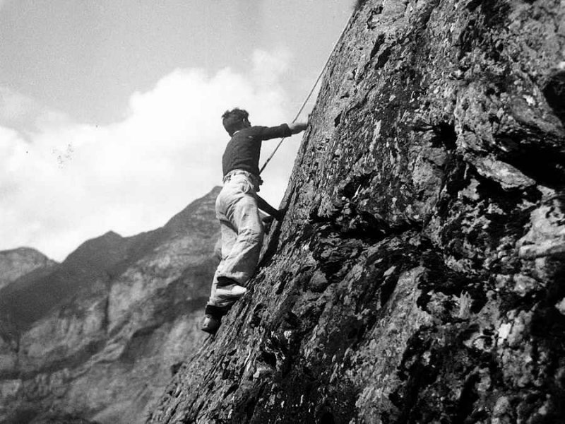 Ecole descalade  Gavarnie. Pyrnisme daujourdhui par R. Ollivier et M. Jeannel