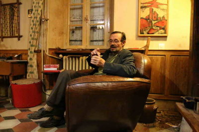 François dan son fauteuil