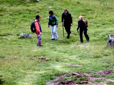 La troupe, reinte, est sortie de lEnfer