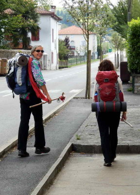 Kaz et Lynn en route pour St Jean-Pied-de-Port et l'Espagne