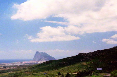 Les environs de Gibraltar et le Rocher en arrire-plan.