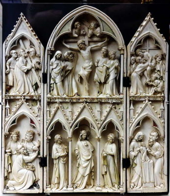 Triptyque en ivoire de Saint Sulpice du Tarn, fin XIII.