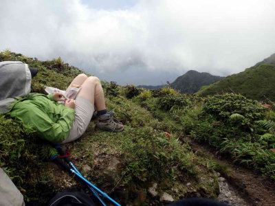 Vent, brouillard, pluie... il ne fait pas si chaud là-haut