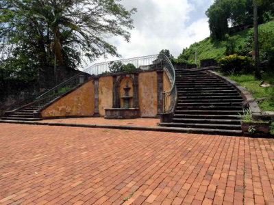 L'escalier de l'ancien thtre de Saint-Pierre ras par l'ruption de la Montagne Pele