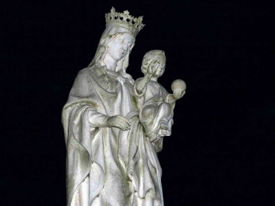 La Vierge  l'Enfant. Le Castrot (Lahourcade)