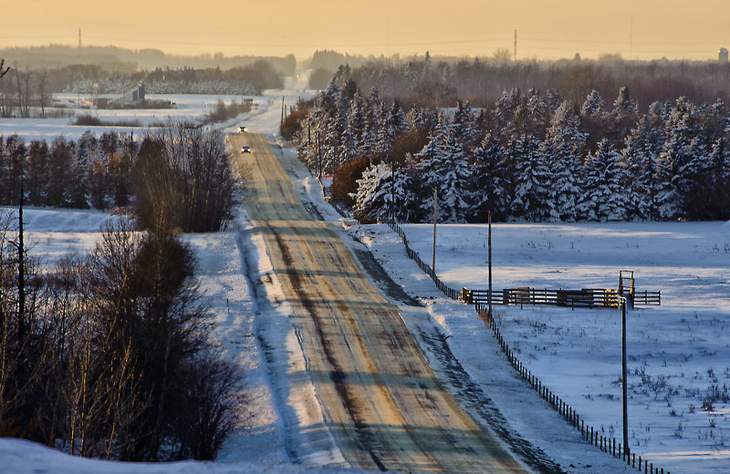_SDP7765.jpg  Looking West from top of Peace Hills in Wetaskiwin