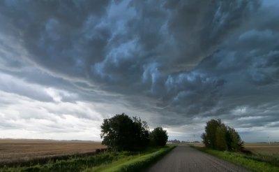 _DSC0470.jpg   Storm Just moved over Wetaskiwin