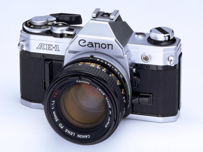 Canon-AE-1-35mm-SLR-1976-origin.jpg