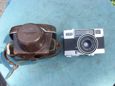 Fujica-Auto-M-camera-circa-1962-late-version-maybe.jpg