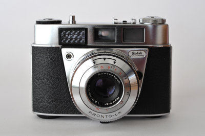 Kodak-Retinette-1B-camera-1960s.jpg