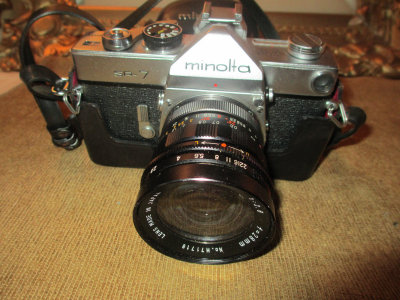 Minolta-SR-7-SLR-camera--lens-1.jpg