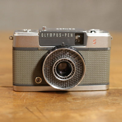Olympus-Pen-EE-S-camera-1961-to-966-d-43.jpg
